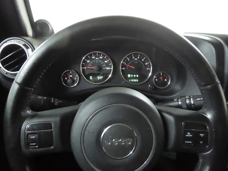 2011 JEEP WRANGLER - Image 11