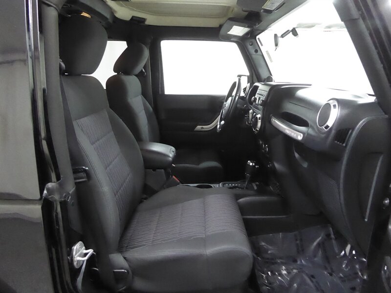 2011 JEEP WRANGLER - Image 23