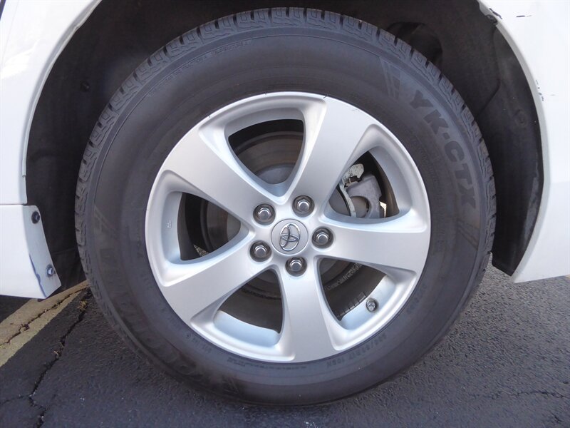 2017 TOYOTA SIENNA - Image 30