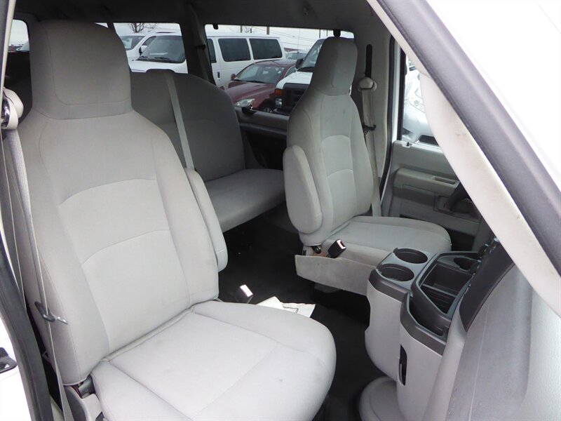 2013 FORD E-350 - Image 20