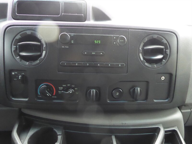 2013 FORD E-350 - Image 14