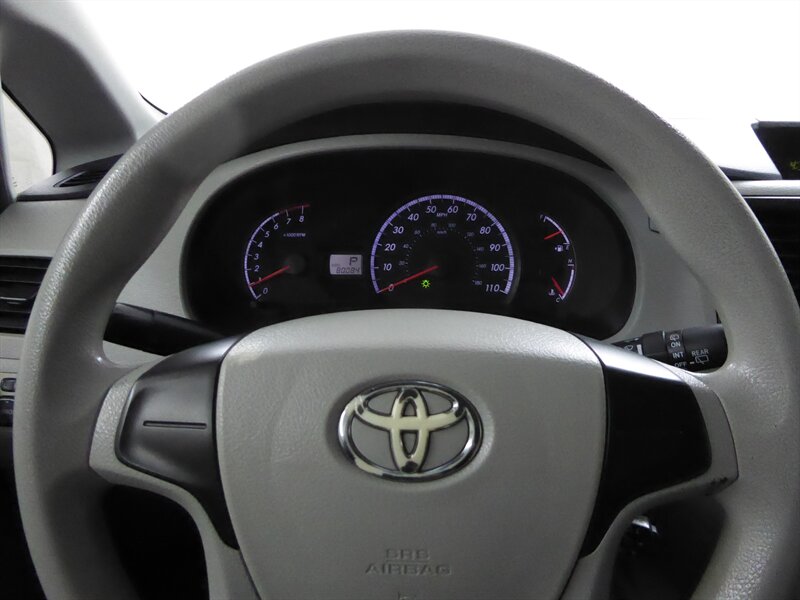 2013 TOYOTA SIENNA - Image 10