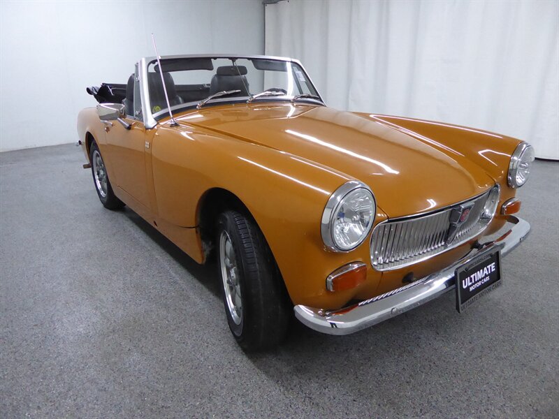 1975 MG MIDGET SEDAN - Image 2