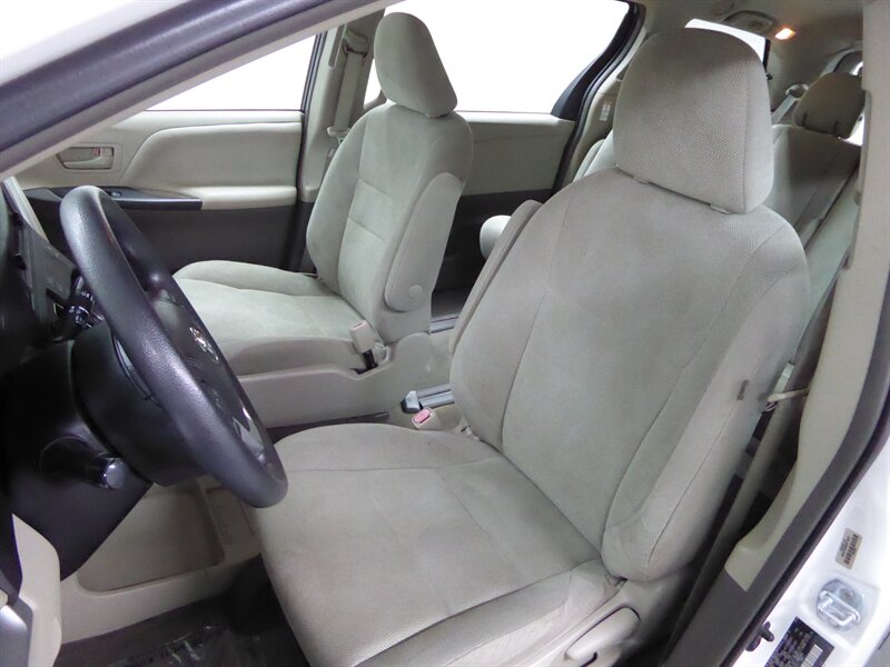 2016 TOYOTA SIENNA - Image 18