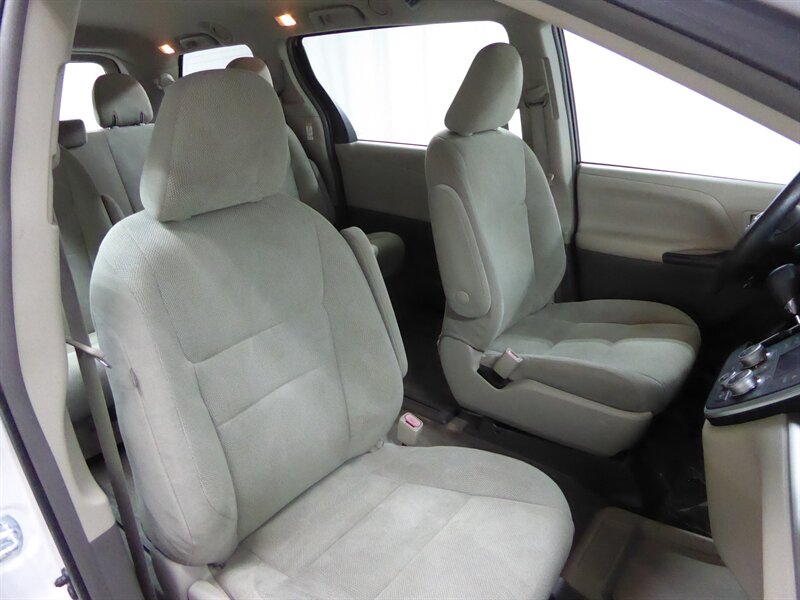 2016 TOYOTA SIENNA - Image 22