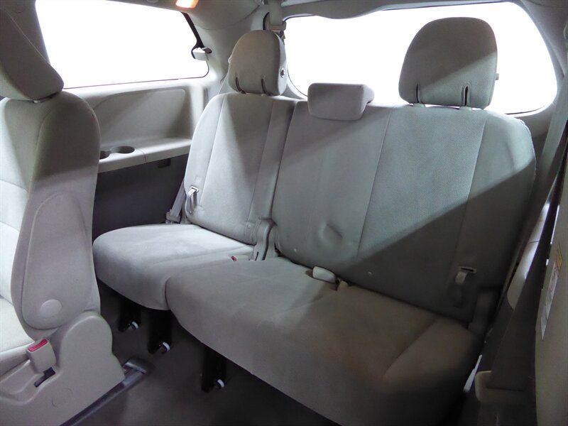 2016 TOYOTA SIENNA - Image 26