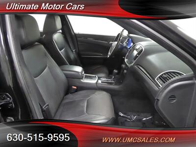 2014 Chrysler 300 C   - Photo 26 - Downers Grove, IL 60515