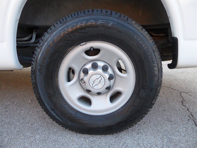 2017 CHEVROLET EXPRESS - Image 28