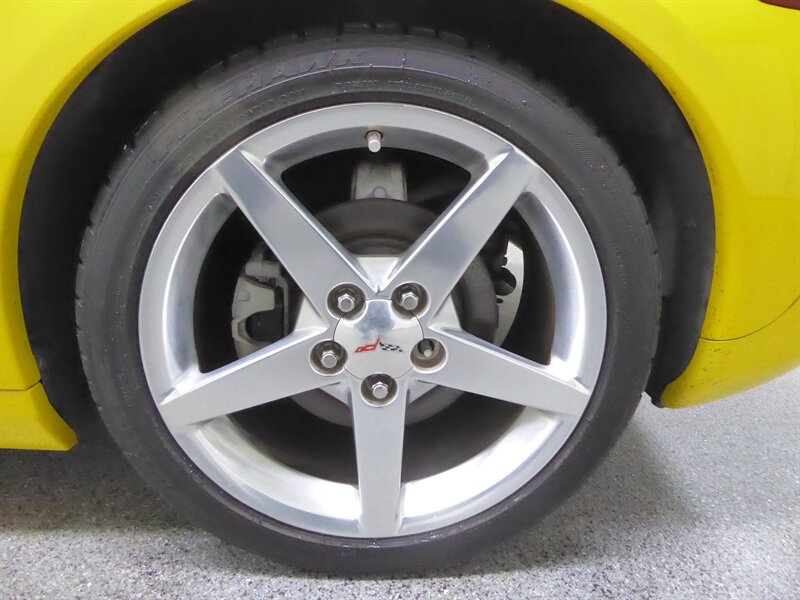 2005 CHEVROLET CORVETTE - Image 25
