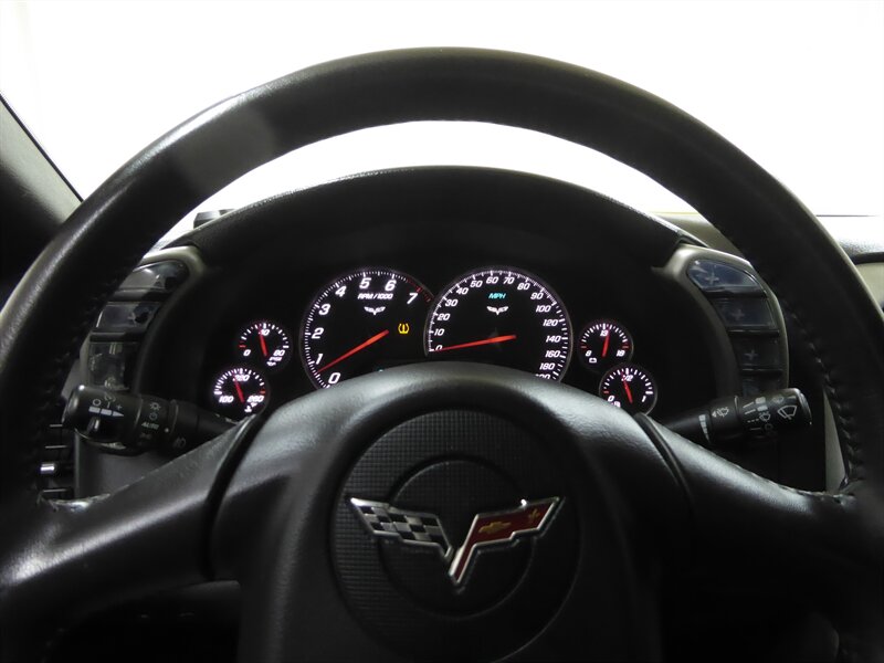 2005 CHEVROLET CORVETTE - Image 9