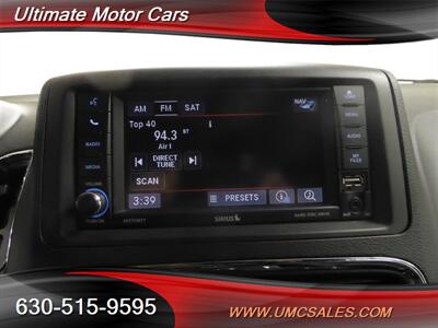 2017 Dodge Grand Caravan GT   - Photo 14 - Downers Grove, IL 60515