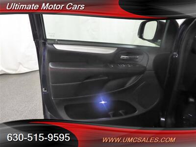 2017 Dodge Grand Caravan GT   - Photo 20 - Downers Grove, IL 60515