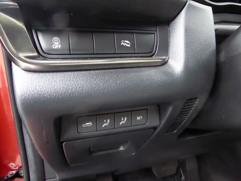 2021 Mazda CX-30 Premium   - Photo 19 - Downers Grove, IL 60515