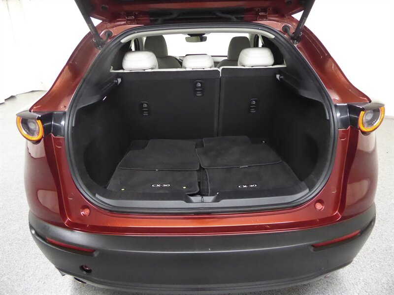 2021 Mazda CX-30 Premium   - Photo 12 - Downers Grove, IL 60515