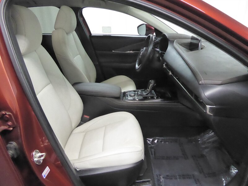 2021 Mazda CX-30 Premium   - Photo 37 - Downers Grove, IL 60515