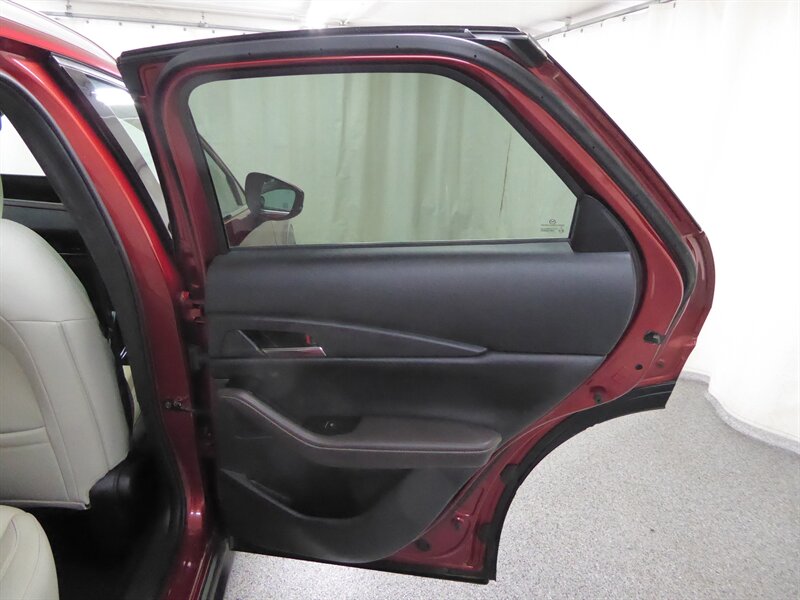 2021 Mazda CX-30 Premium   - Photo 43 - Downers Grove, IL 60515
