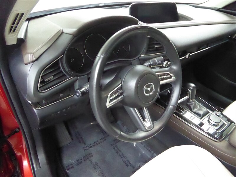 2021 Mazda CX-30 Premium   - Photo 16 - Downers Grove, IL 60515