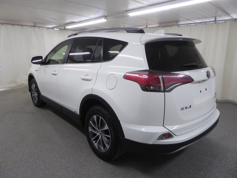 2018 TOYOTA RAV4 - Image 5