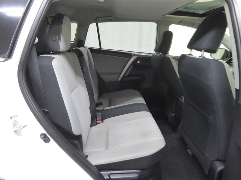 2018 TOYOTA RAV4 - Image 31