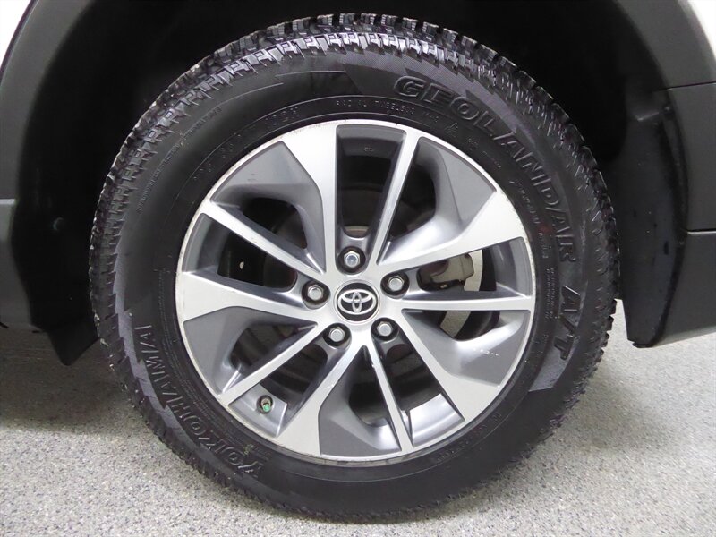 2018 TOYOTA RAV4 - Image 35
