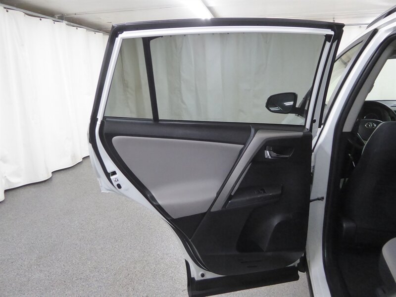 2018 TOYOTA RAV4 - Image 29