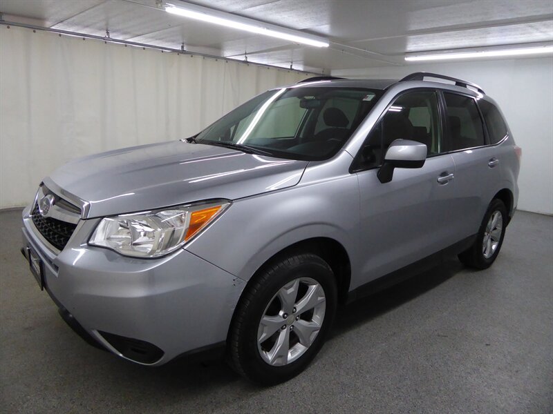 2016 Subaru Forester 2.5i Premium photo 2