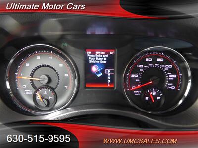 2013 Dodge Charger SXT   - Photo 12 - Downers Grove, IL 60515