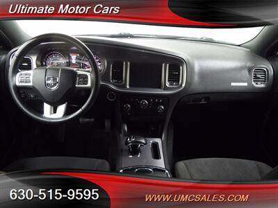 2013 Dodge Charger SXT   - Photo 9 - Downers Grove, IL 60515