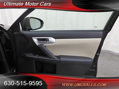 2011 Lexus CT 200h   - Photo 23 - Downers Grove, IL 60515