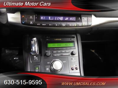 2011 Lexus CT 200h   - Photo 14 - Downers Grove, IL 60515