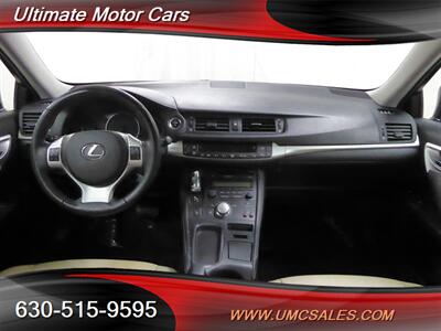 2011 Lexus CT 200h   - Photo 9 - Downers Grove, IL 60515