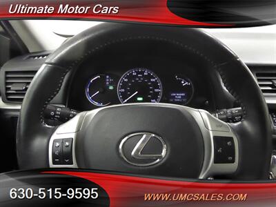 2011 Lexus CT 200h   - Photo 11 - Downers Grove, IL 60515