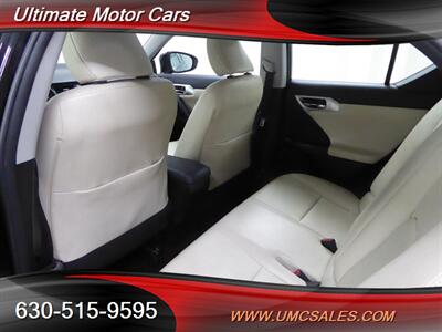 2011 Lexus CT 200h   - Photo 24 - Downers Grove, IL 60515