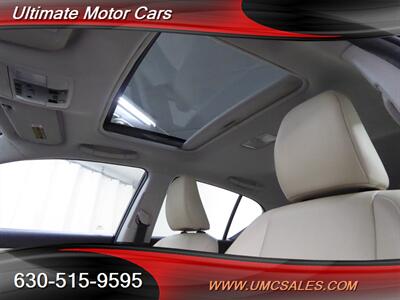 2011 Lexus CT 200h   - Photo 15 - Downers Grove, IL 60515