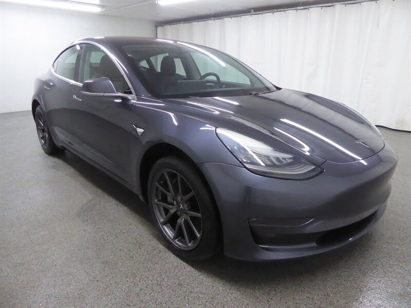 2018 Tesla Model 3's photo