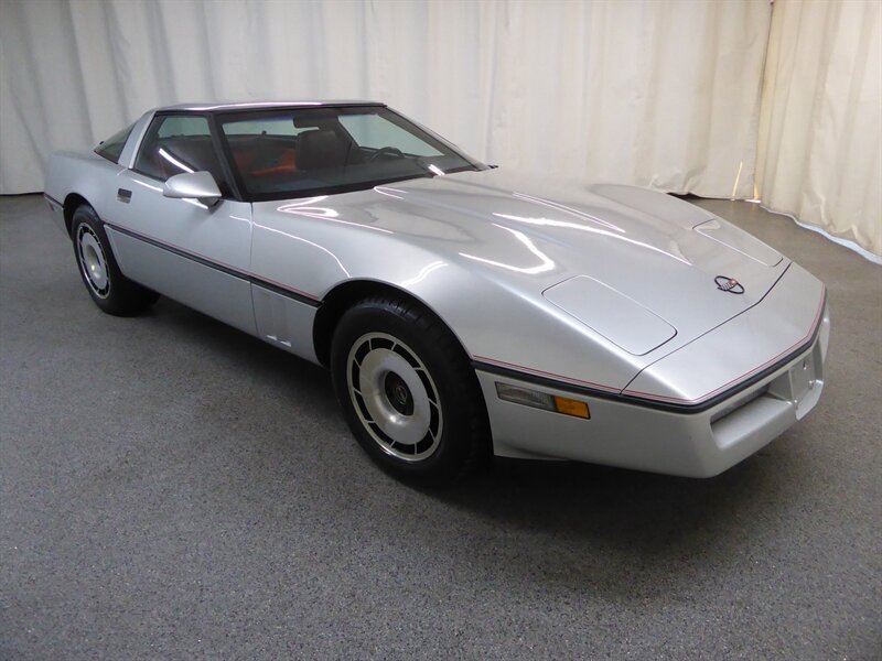 1984 Chevrolet Corvette - Photo 1 - Downers Grove, IL 60515