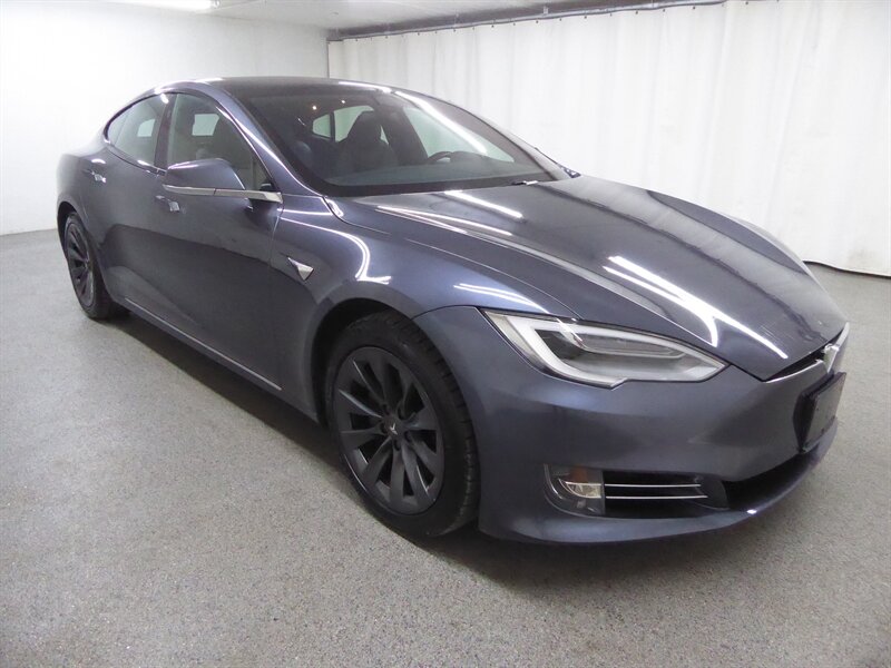 2020 Tesla Model S Long Range Plus's photo