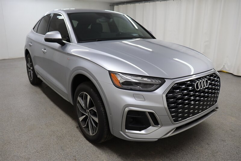 Florett Silver Metallic 2022 Audi Q5 Sportback Sedan All-Wheel Drive 7-Speed Automatic