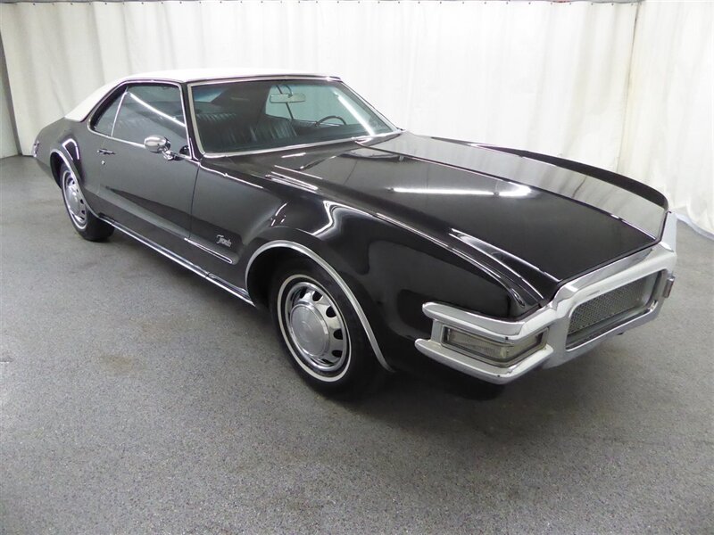 1968 Oldsmobile Toronado - Photo 1 - Downers Grove, IL 60515