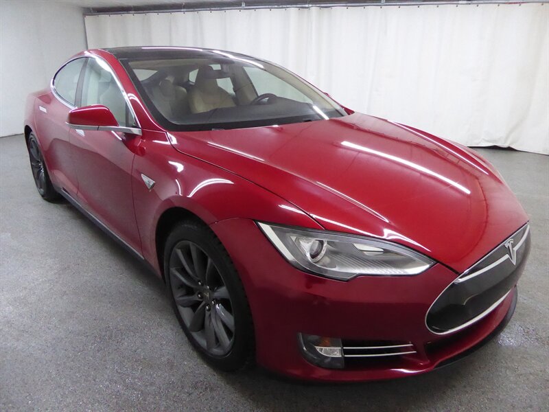 2013 Tesla Model S Performance - Photo 1 - Downers Grove, IL 60515