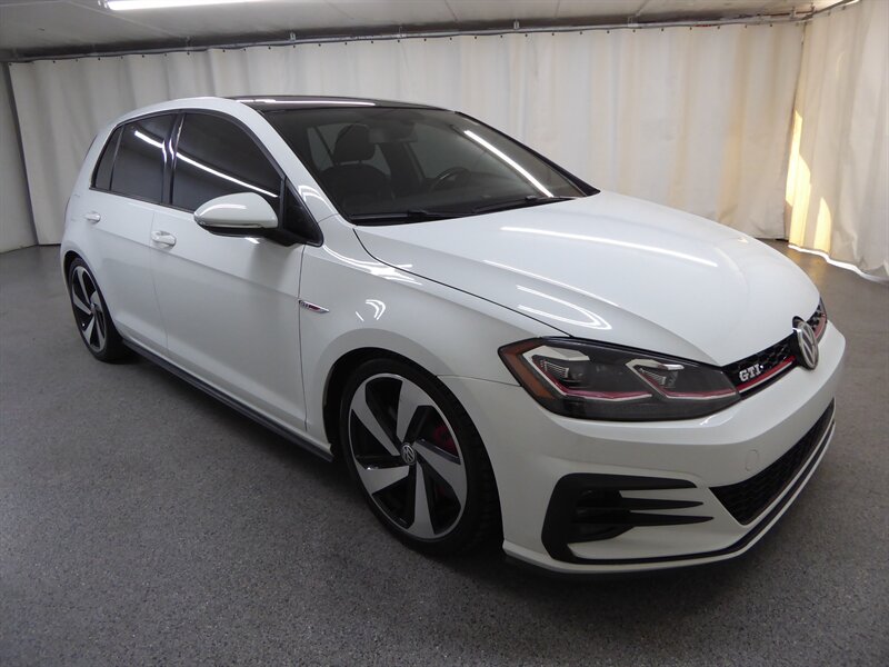 2018 Volkswagen Golf GTI SE - Photo 1 - Downers Grove, IL 60515