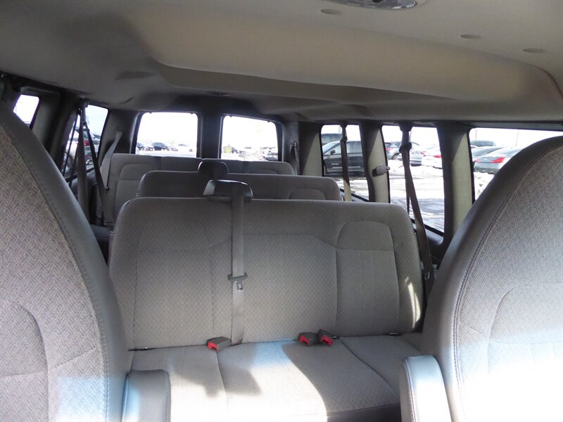 2012 CHEVROLET EXPRESS - Image 23
