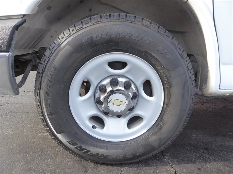 2012 CHEVROLET EXPRESS - Image 29