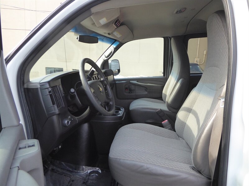 2012 CHEVROLET EXPRESS - Image 17