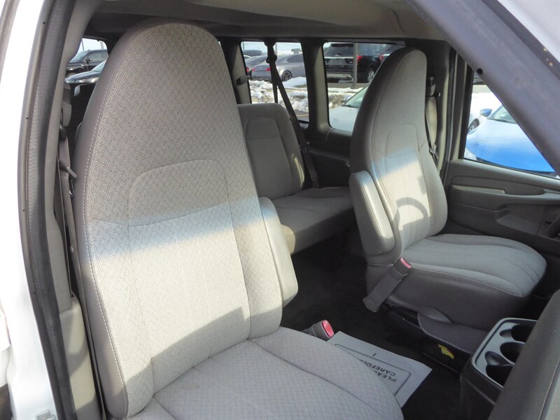 2012 CHEVROLET EXPRESS - Image 20