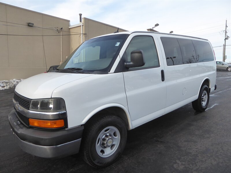 2012 CHEVROLET EXPRESS - Image 3