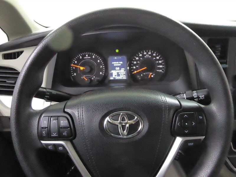 2016 TOYOTA SIENNA - Image 10