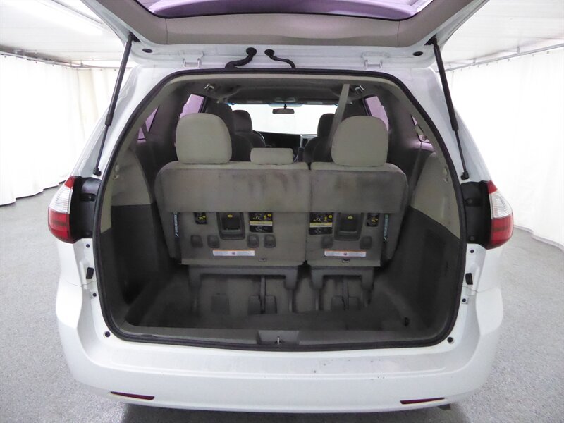 2016 TOYOTA SIENNA - Image 29