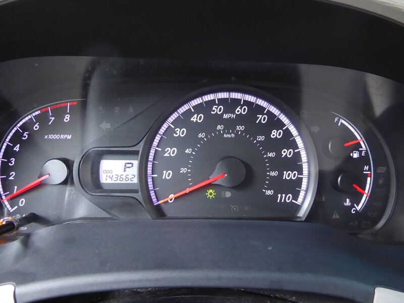 2011 TOYOTA SIENNA - Image 11