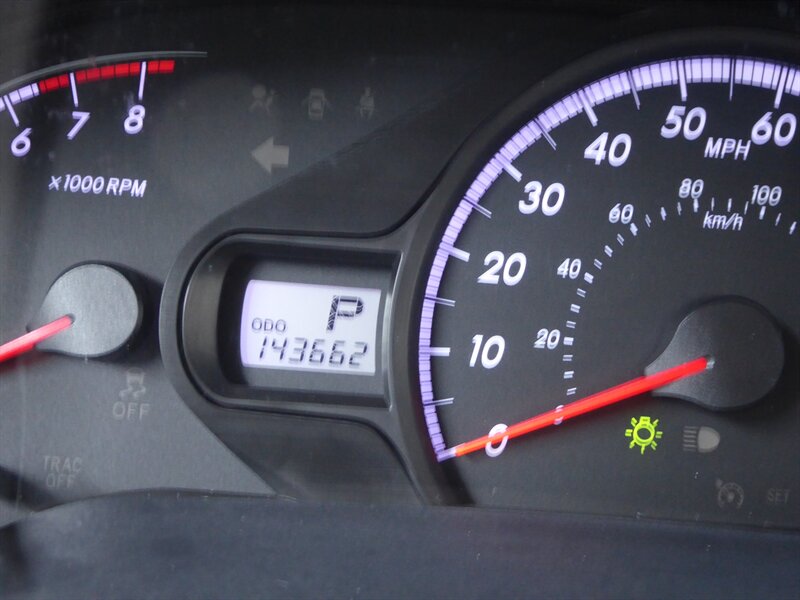 2011 TOYOTA SIENNA - Image 12